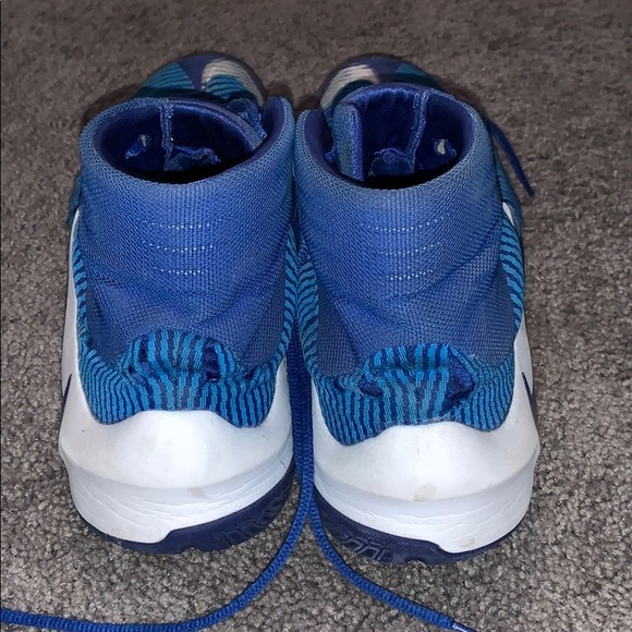 Nike men’s basketball shoes zoomclearout. - Picture 3 of 4